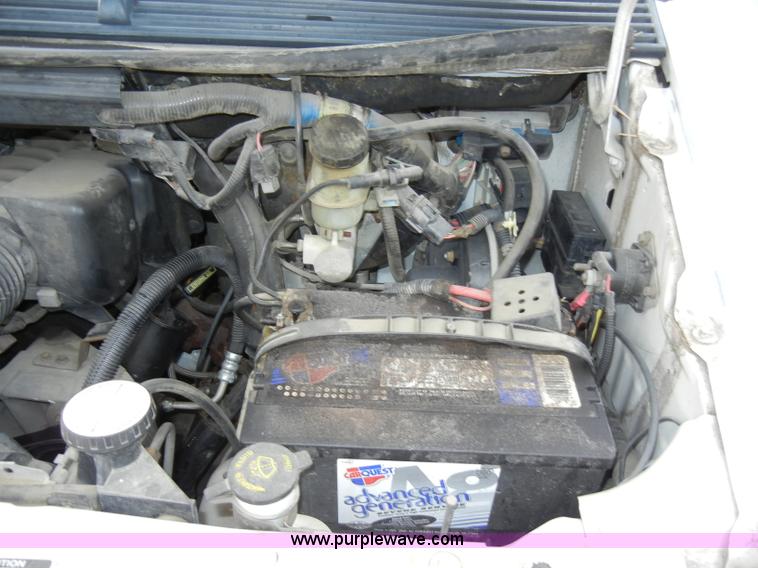 image for item A3380 1995 Ford Aerostar XLT mini van