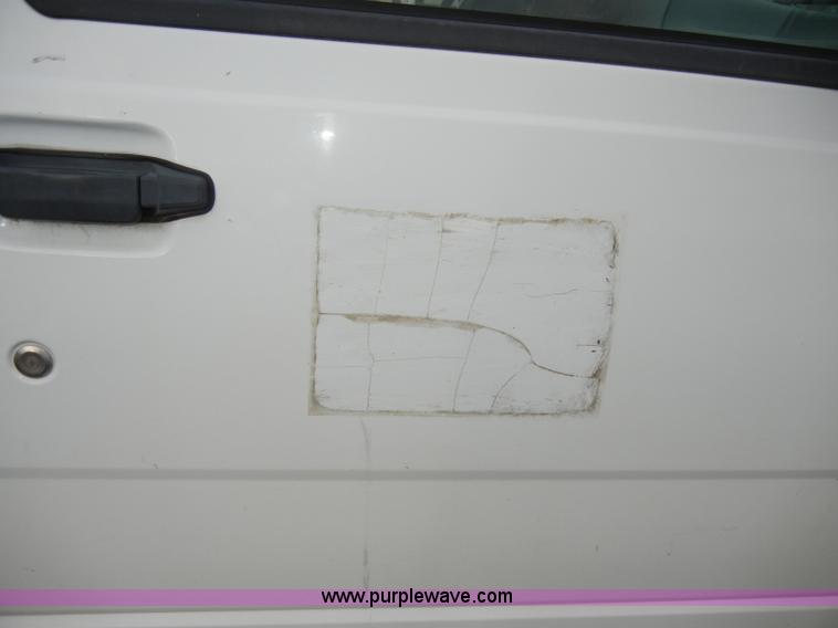 image for item A3380 1995 Ford Aerostar XLT mini van