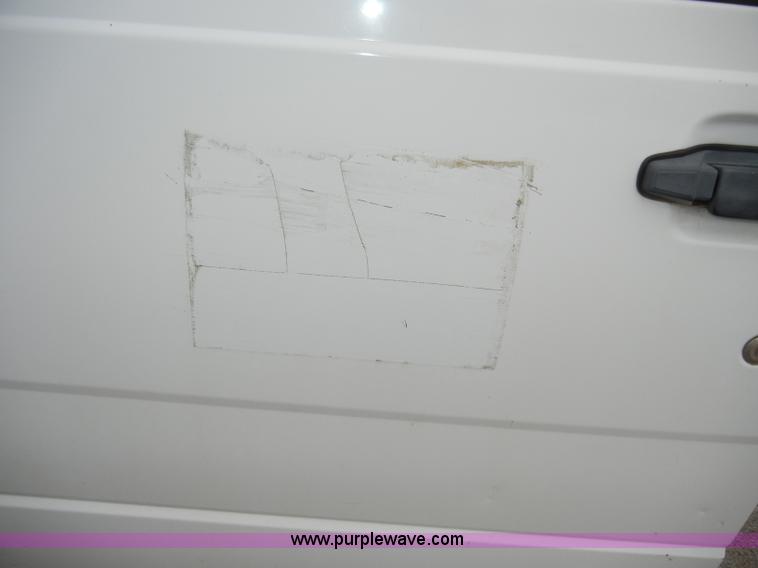 image for item A3380 1995 Ford Aerostar XLT mini van