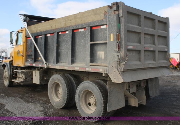 image for item A6614 1997 Volvo WG dump truck