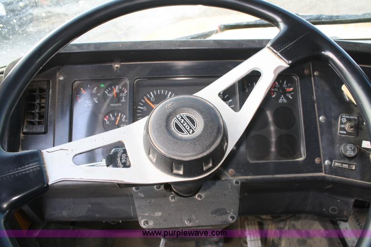 image for item A6614 1997 Volvo WG dump truck