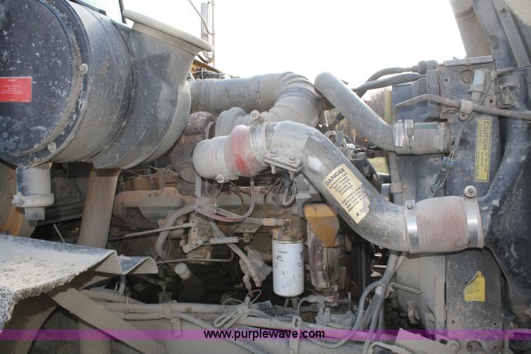 image for item A6614 1997 Volvo WG dump truck