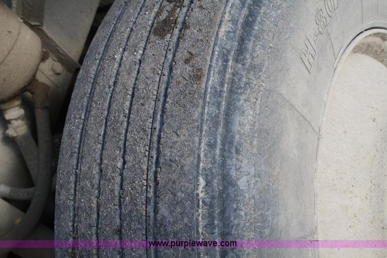 image for item A6614 1997 Volvo WG dump truck