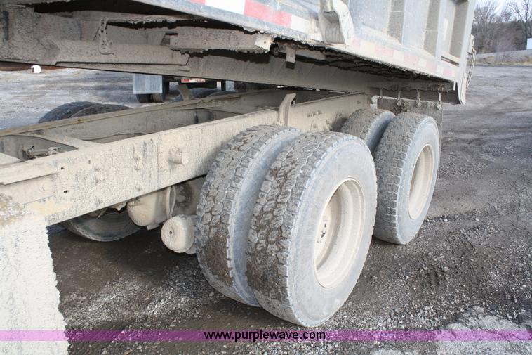 image for item A6614 1997 Volvo WG dump truck