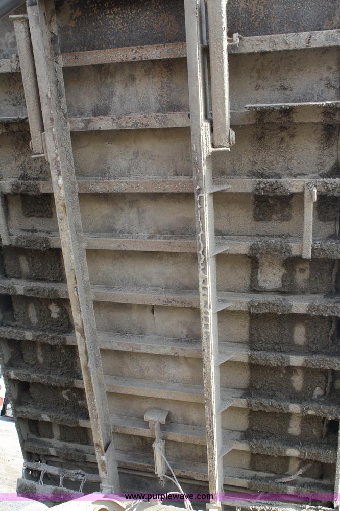 image for item A6614 1997 Volvo WG dump truck