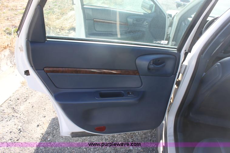 image for item B8718 2003 Chevrolet Impala