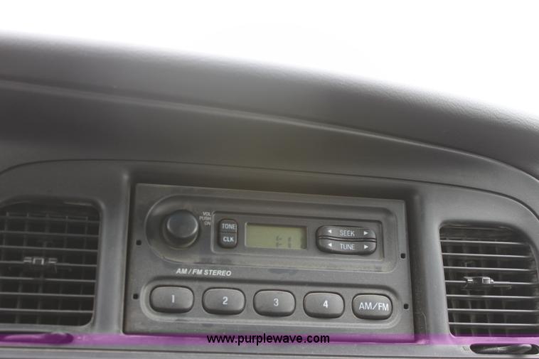 image for item B8720 2006 Ford Crown Victoria Police Interceptor