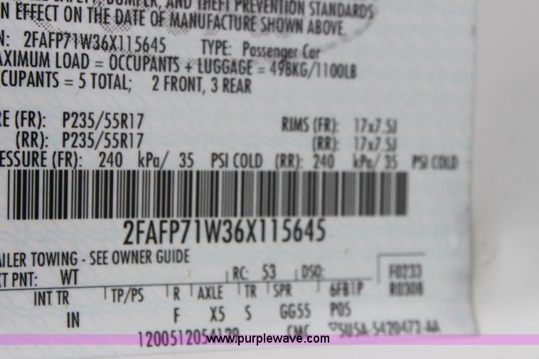 image for item B8720 2006 Ford Crown Victoria Police Interceptor