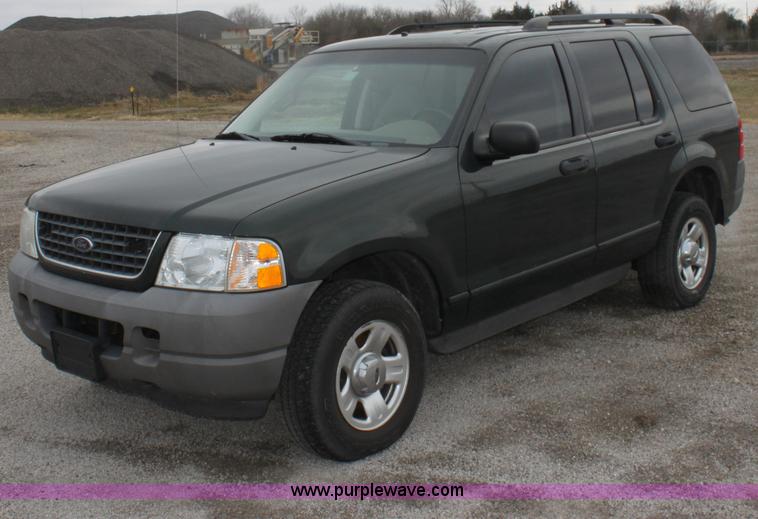 image for item B8721 2002 Ford Explorer XLS SUV
