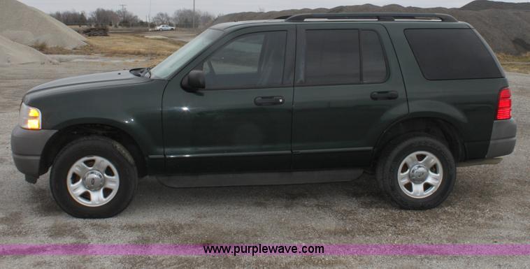 image for item B8721 2002 Ford Explorer XLS SUV