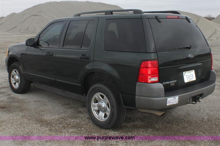 image for item B8721 2002 Ford Explorer XLS SUV