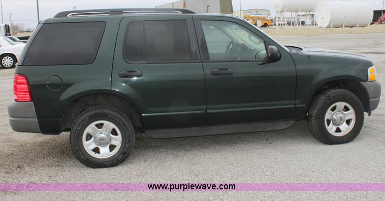 image for item B8721 2002 Ford Explorer XLS SUV