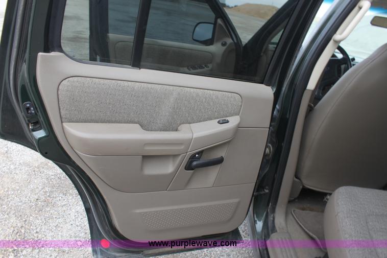 image for item B8721 2002 Ford Explorer XLS SUV