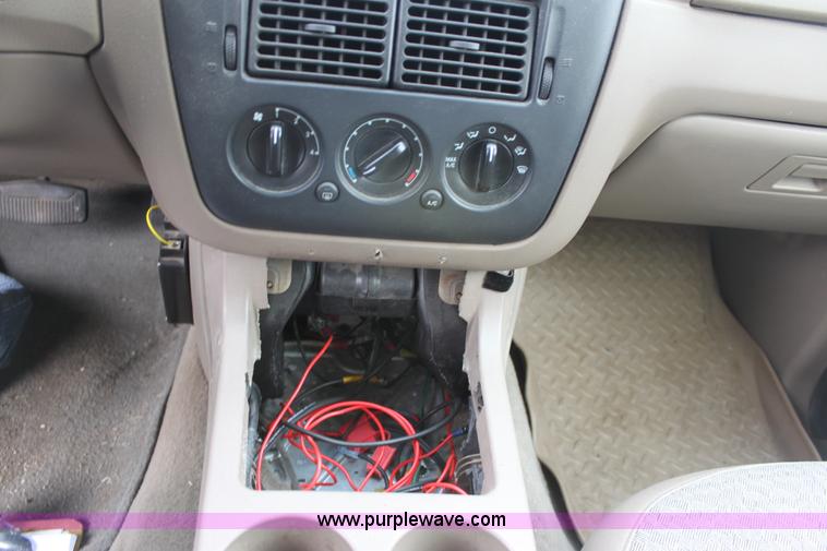 image for item B8721 2002 Ford Explorer XLS SUV