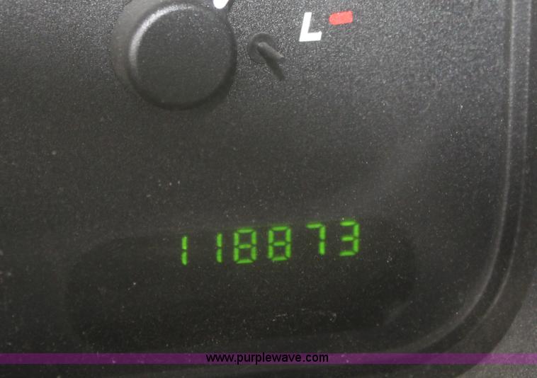 image for item B8721 2002 Ford Explorer XLS SUV