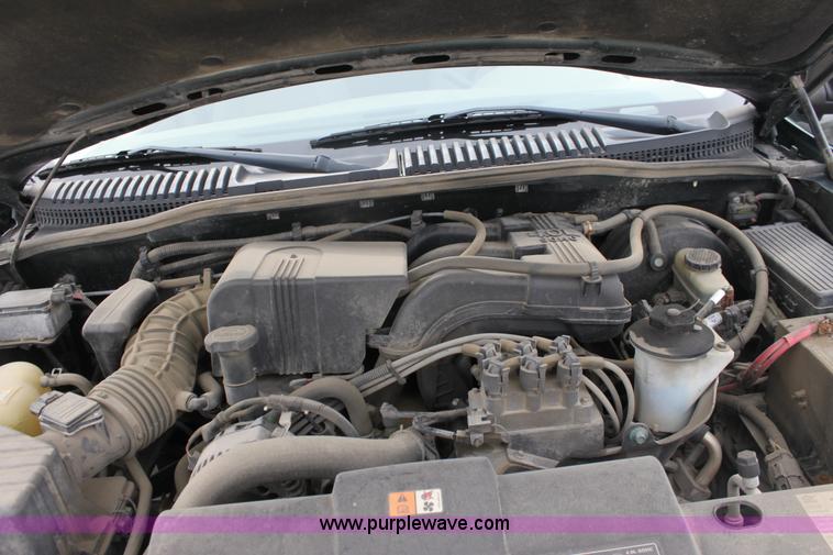 image for item B8721 2002 Ford Explorer XLS SUV