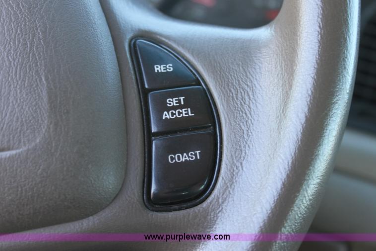 image for item B8722 2002 Ford Crown Victoria Police Interceptor