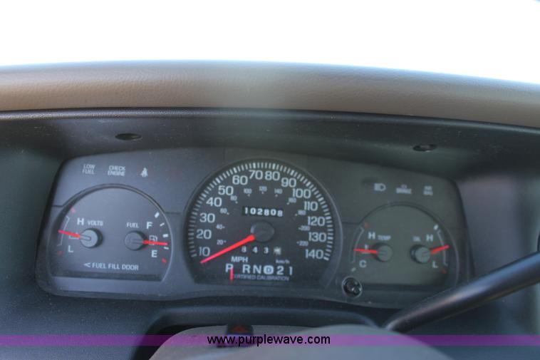 image for item B8722 2002 Ford Crown Victoria Police Interceptor