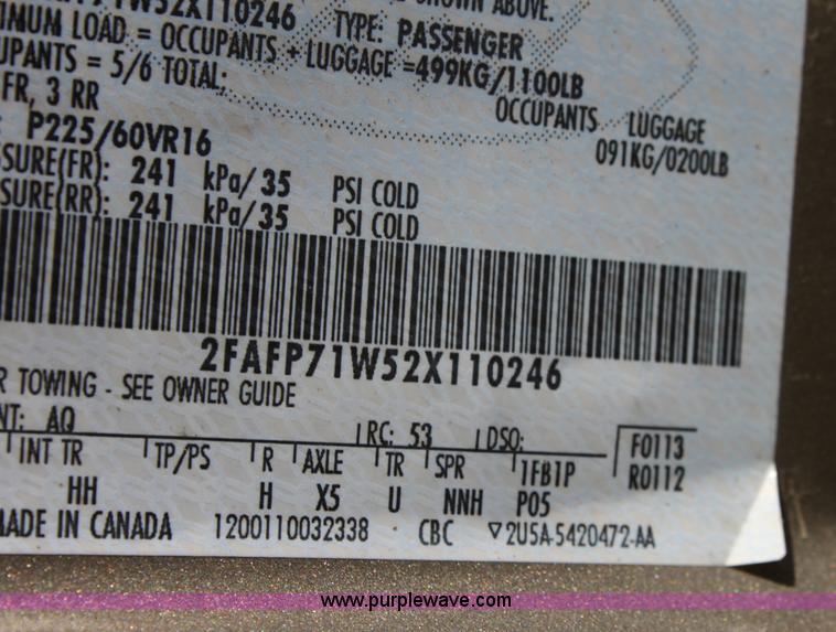 image for item B8722 2002 Ford Crown Victoria Police Interceptor