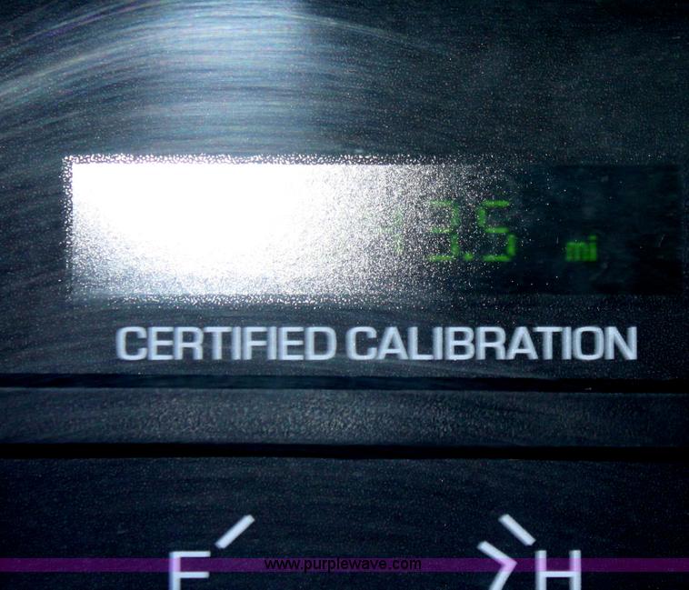 image for item B8723 2006 Ford Crown Victoria Police Interceptor