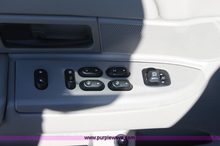 image for item B8724 2006 Ford Crown Victoria Police Interceptor