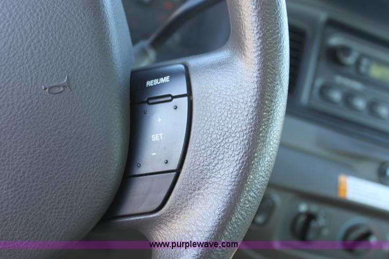 image for item B8724 2006 Ford Crown Victoria Police Interceptor