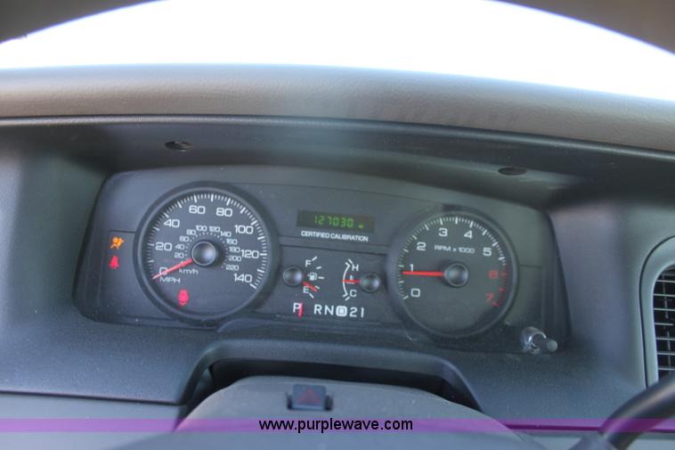 image for item B8724 2006 Ford Crown Victoria Police Interceptor