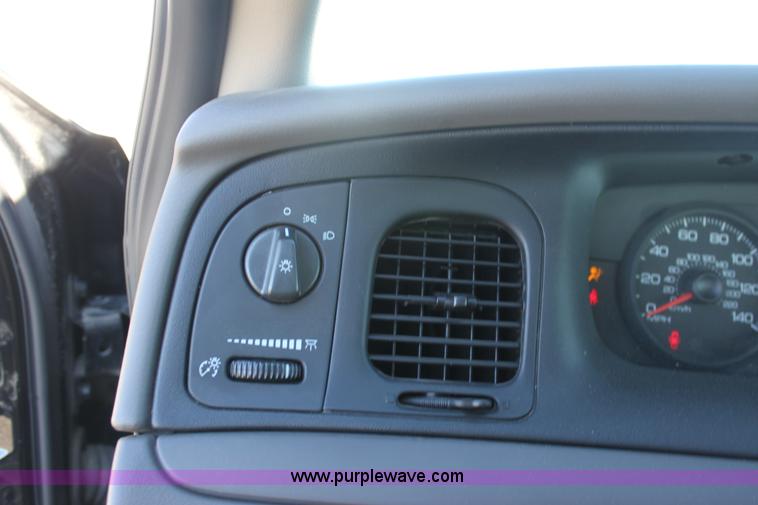 image for item B8724 2006 Ford Crown Victoria Police Interceptor