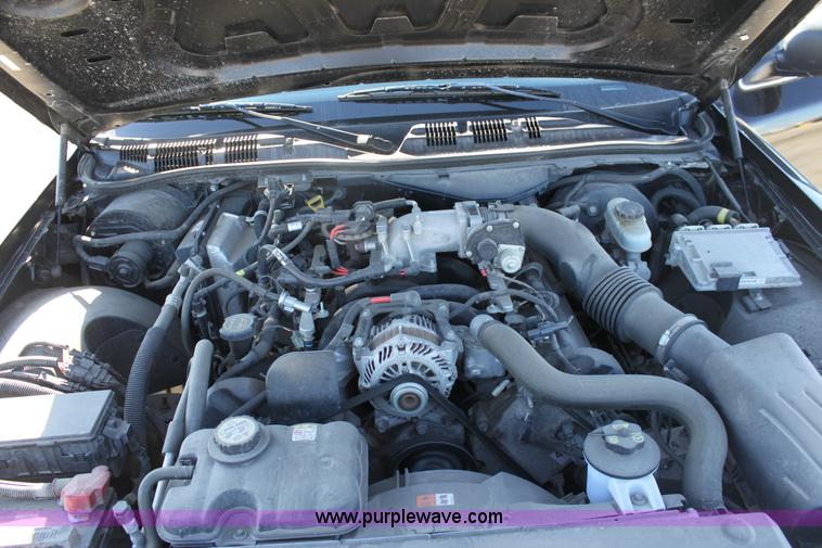 image for item B8724 2006 Ford Crown Victoria Police Interceptor