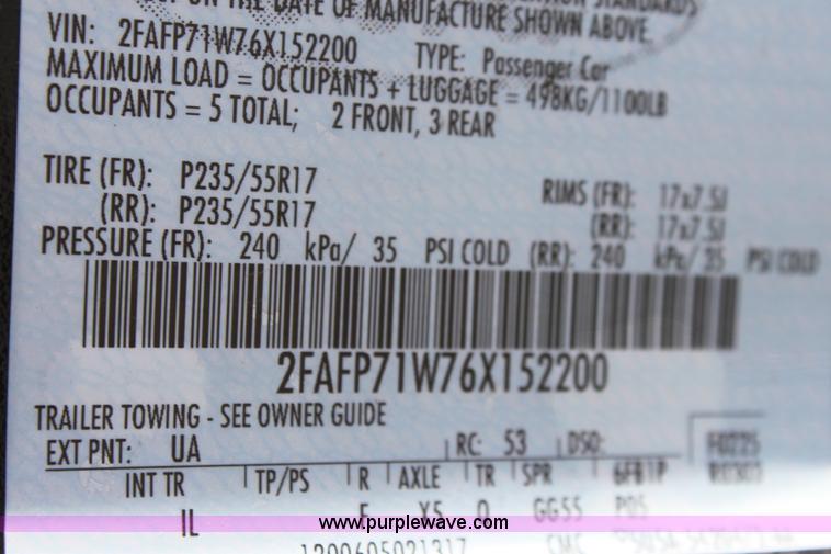 image for item B8724 2006 Ford Crown Victoria Police Interceptor