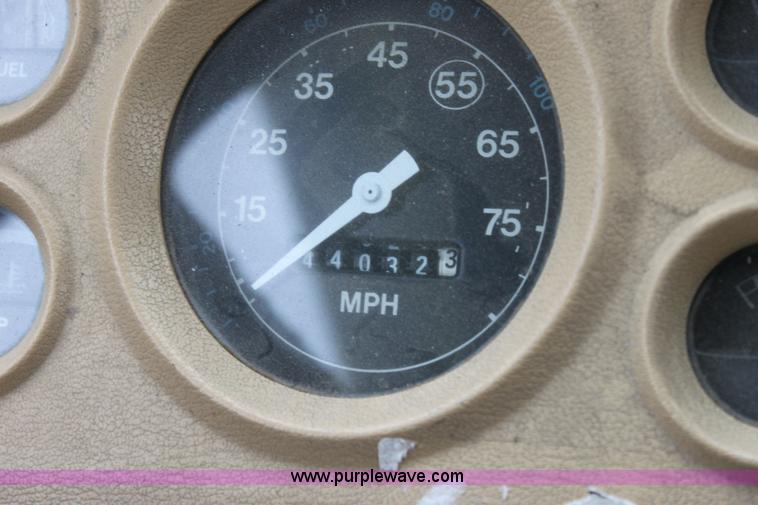 image for item B8728 1982 Ford L8000 firetruck