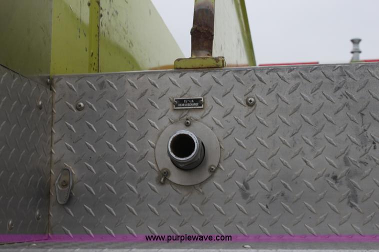 image for item B8728 1982 Ford L8000 firetruck