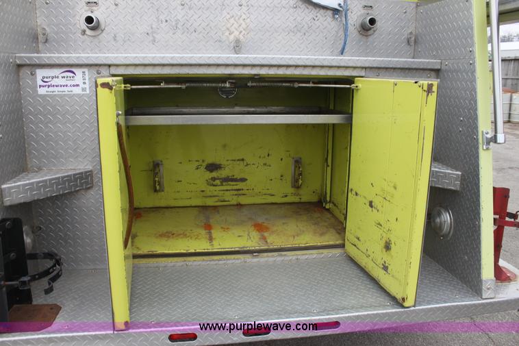 image for item B8728 1982 Ford L8000 firetruck