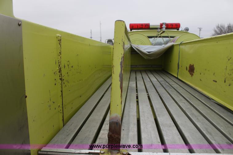 image for item B8728 1982 Ford L8000 firetruck