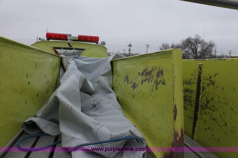 image for item B8728 1982 Ford L8000 firetruck