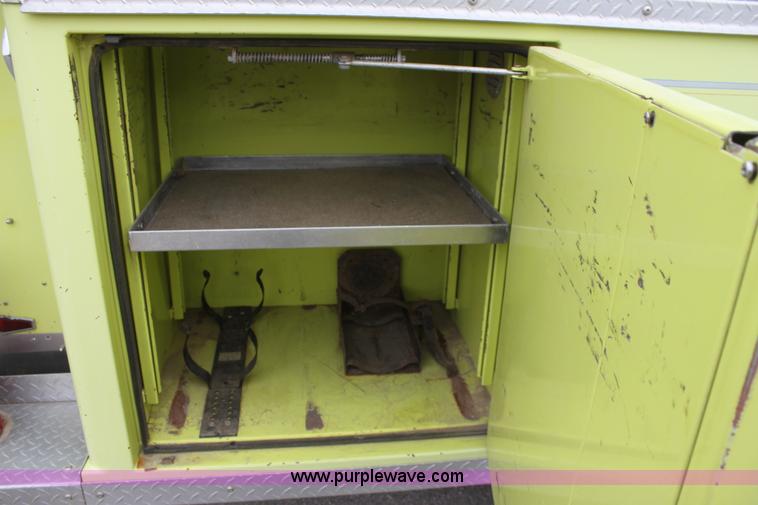 image for item B8728 1982 Ford L8000 firetruck