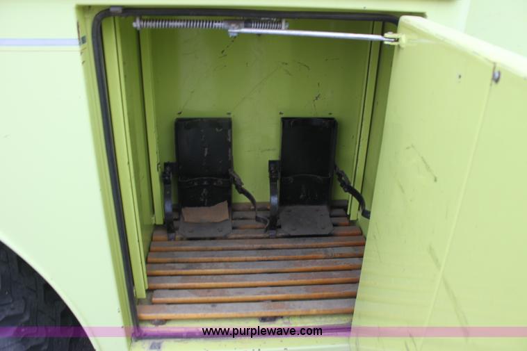 image for item B8728 1982 Ford L8000 firetruck