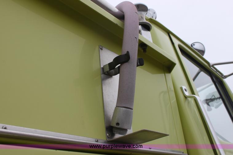 image for item B8728 1982 Ford L8000 firetruck