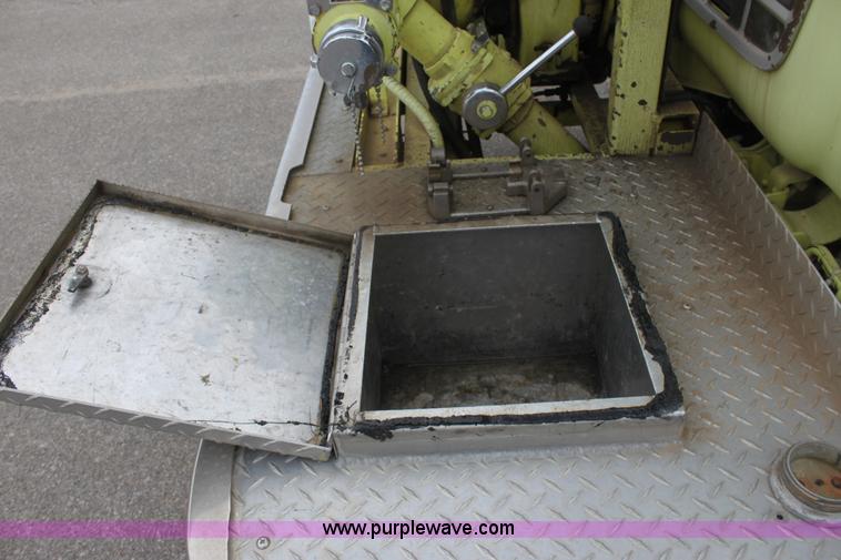 image for item B8728 1982 Ford L8000 firetruck