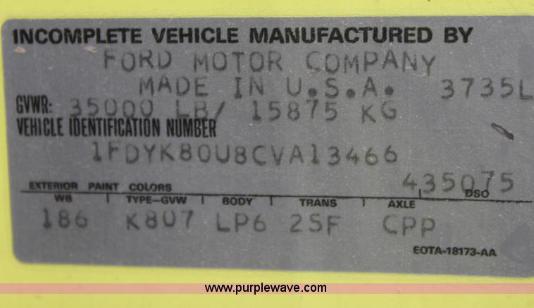 image for item B8728 1982 Ford L8000 firetruck