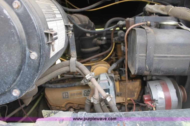 image for item B8728 1982 Ford L8000 firetruck