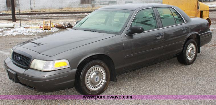 image for item B8767 2002 Ford Crown Victoria Police Interceptor