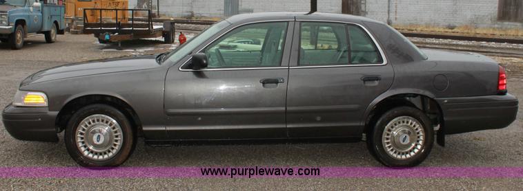 image for item B8767 2002 Ford Crown Victoria Police Interceptor