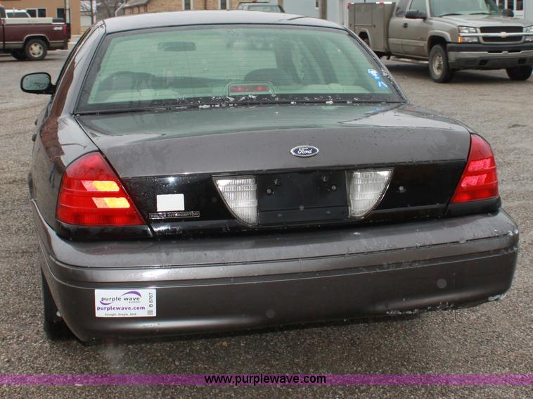 image for item B8767 2002 Ford Crown Victoria Police Interceptor