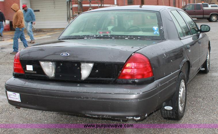 image for item B8767 2002 Ford Crown Victoria Police Interceptor