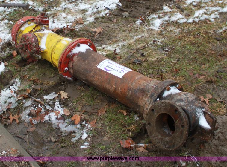 image for item B8772 1982 Muller fire hydrant
