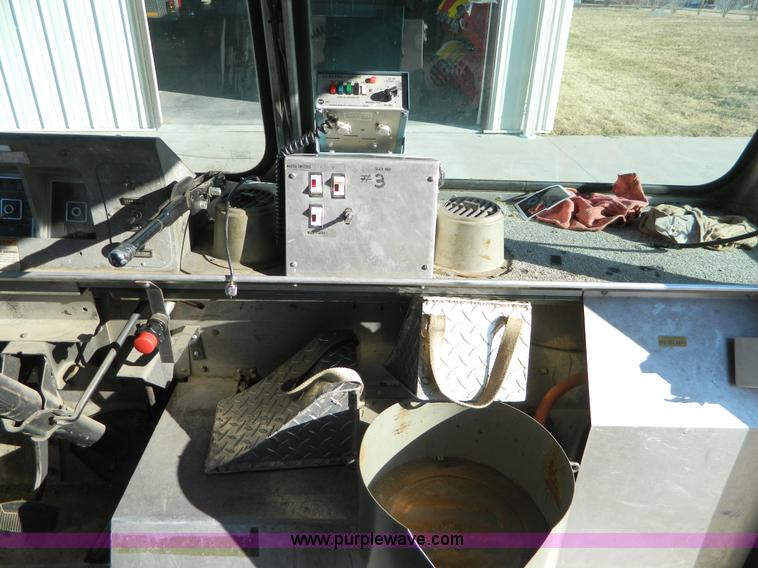 image for item D8661 1978 Ford rescue van