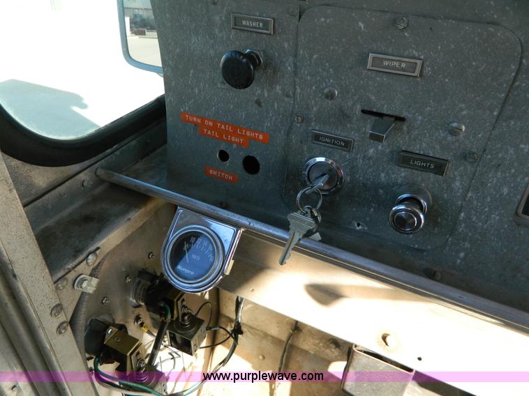 image for item D8661 1978 Ford rescue van