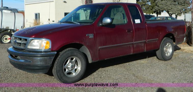 image for item D8675 1998 Ford F150 supercab pickup truck