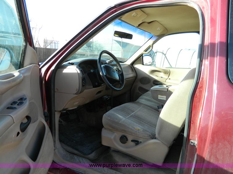 image for item D8675 1998 Ford F150 supercab pickup truck